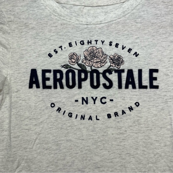 Aeropostale NYC Classic Crew T Shirt Womens Small Gray Embroidered - Picture 4 of 9